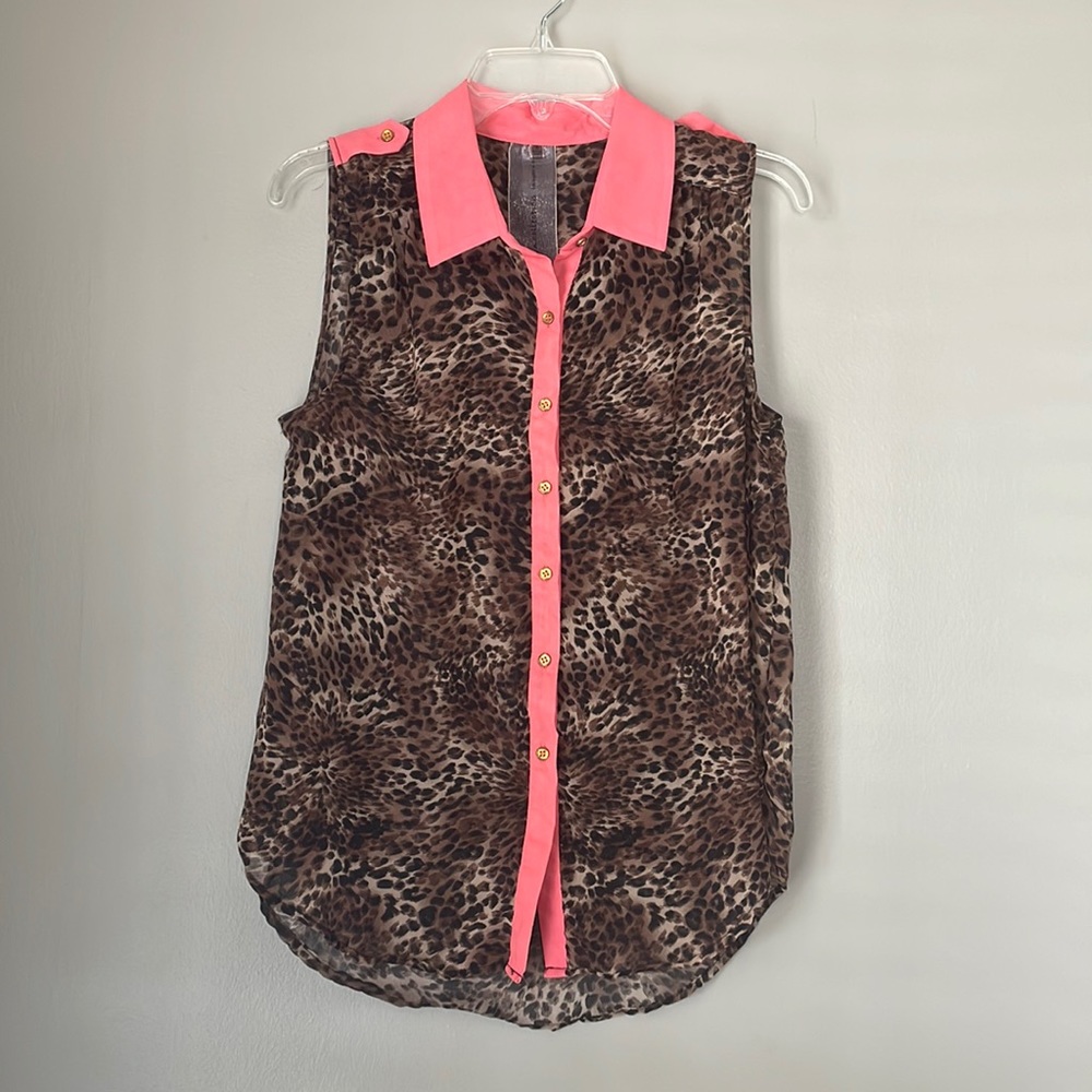 Moon Collection sleeveless Cheetah print blouse